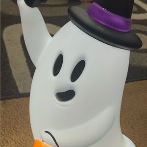Moving And Noice Making Trick Or Treating Ghost DecorationLights Up Halloween